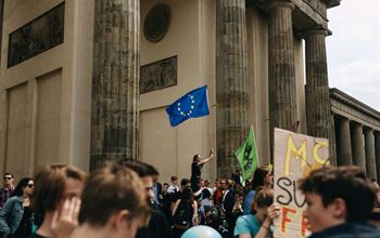 Erasmus+ 2026: sostegno alla partecipazione attiva dei giovani